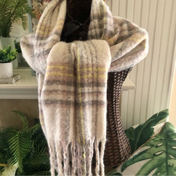 NWT Aimee Lynn Super Soft & Large 85” Long Scarf - Picture 6 of 9